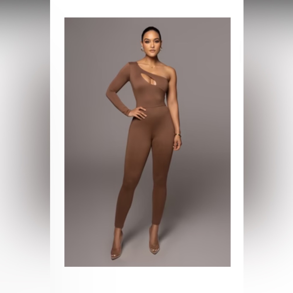 JLUXLABEL One-Shoulder Cutout Jumpsuit in Brown
